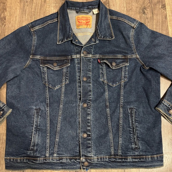 Levi's Denim Trucker Jacket Mens Size XL Dark Blue Wash Long Sleeve - Picture 2 of 12